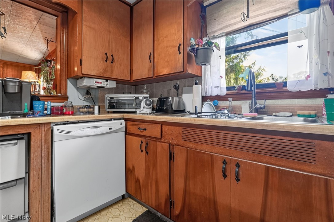 306 Everett Street Grand River OH 44045