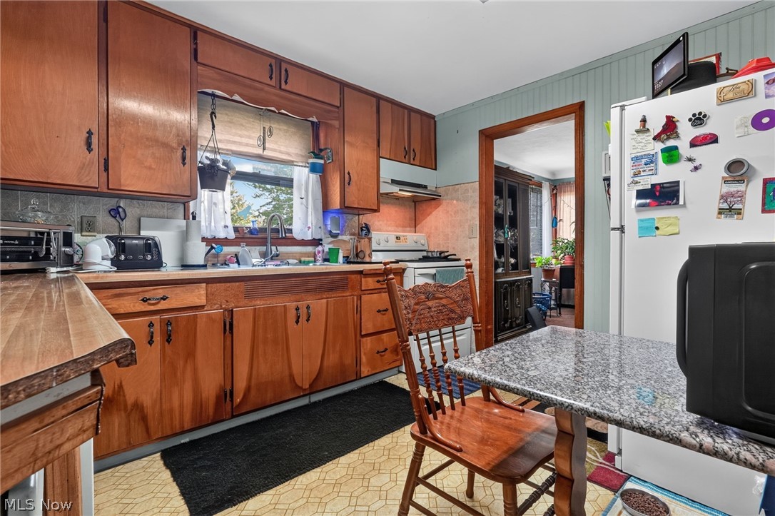 306 Everett Street Grand River OH 44045