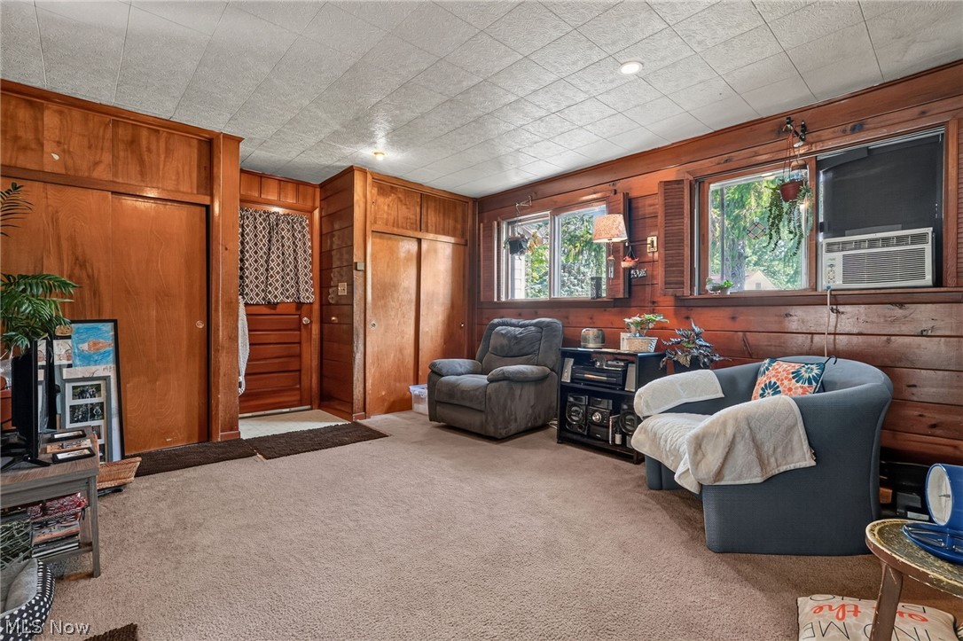 306 Everett Street Grand River OH 44045
