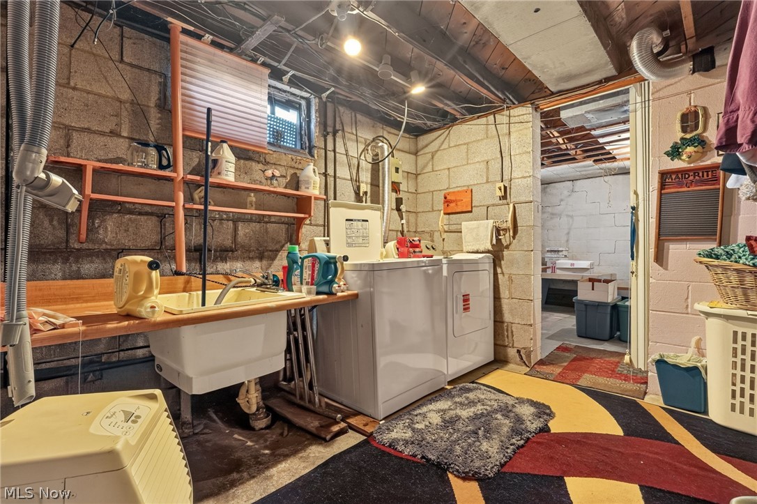 306 Everett Street Grand River OH 44045