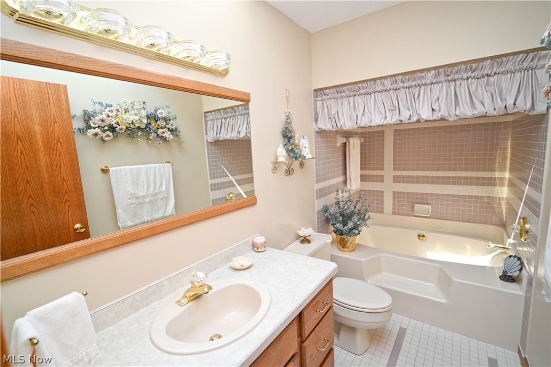 3608 Meander Reserve Circle Canfield OH 44406