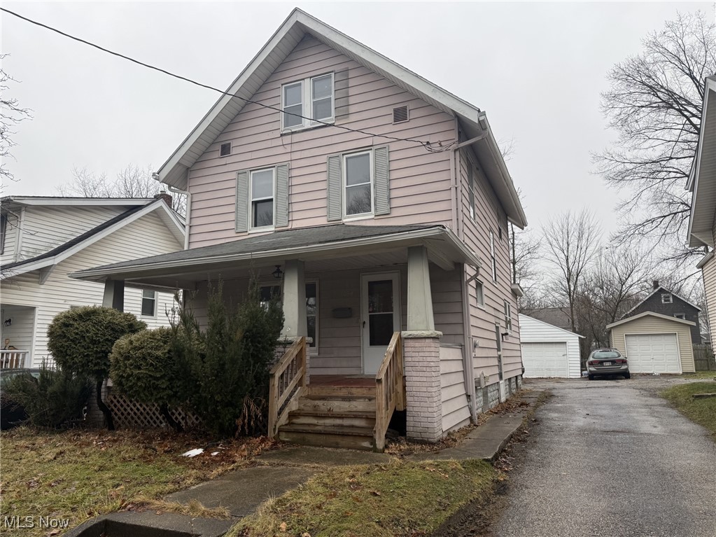 1098 Big Falls Avenue Akron OH 44310
