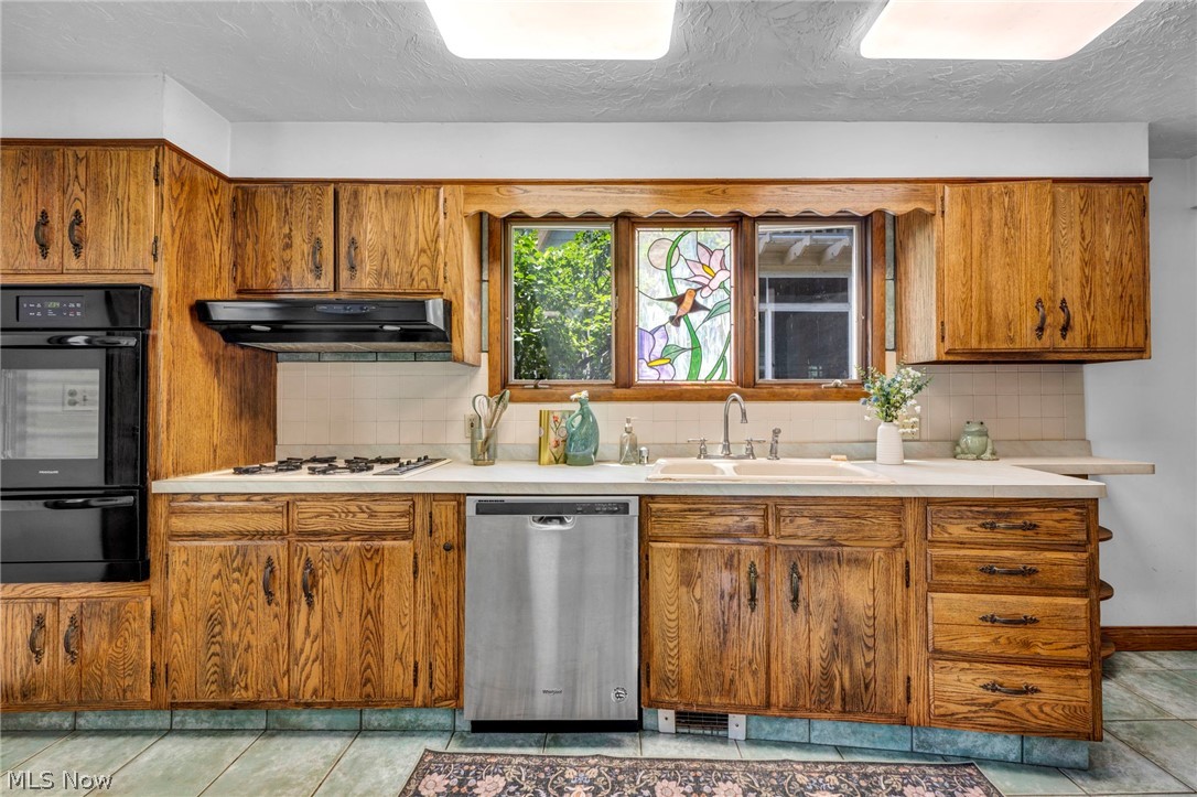 17435 Lake Avenue Lakewood OH 44107