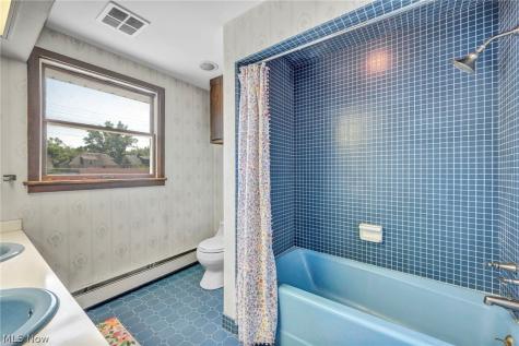 17435 Lake Avenue Lakewood OH 44107