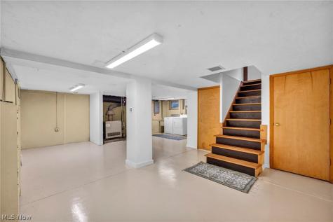 17435 Lake Avenue Lakewood OH 44107