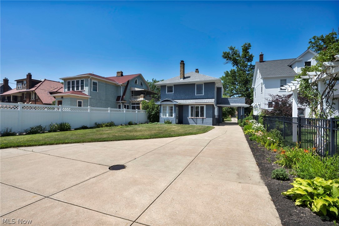 17435 Lake Avenue Lakewood OH 44107