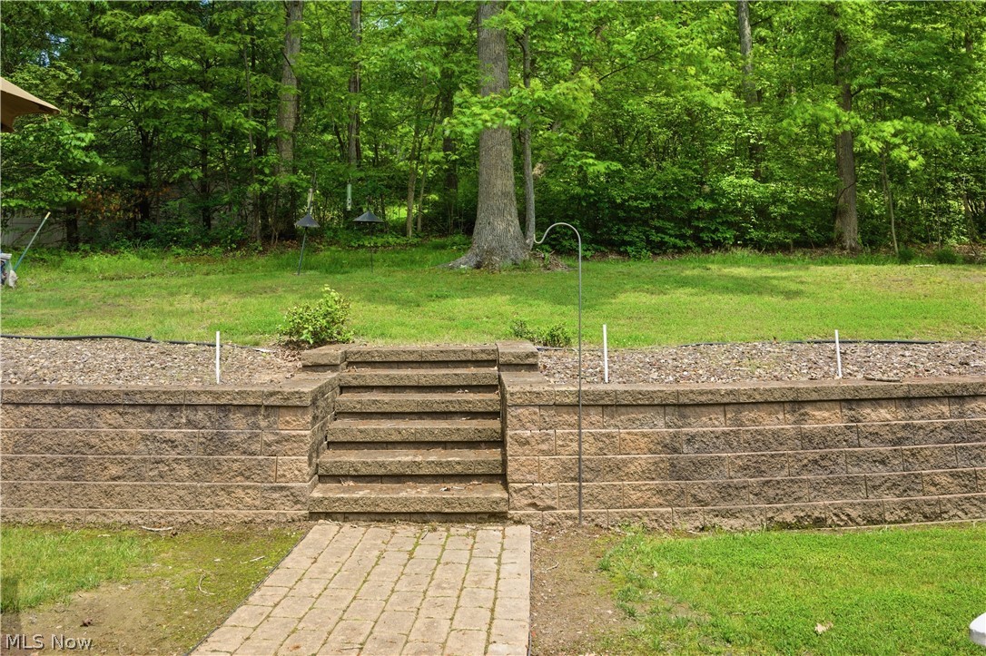 48266 Dyke Road Negley OH 44441
