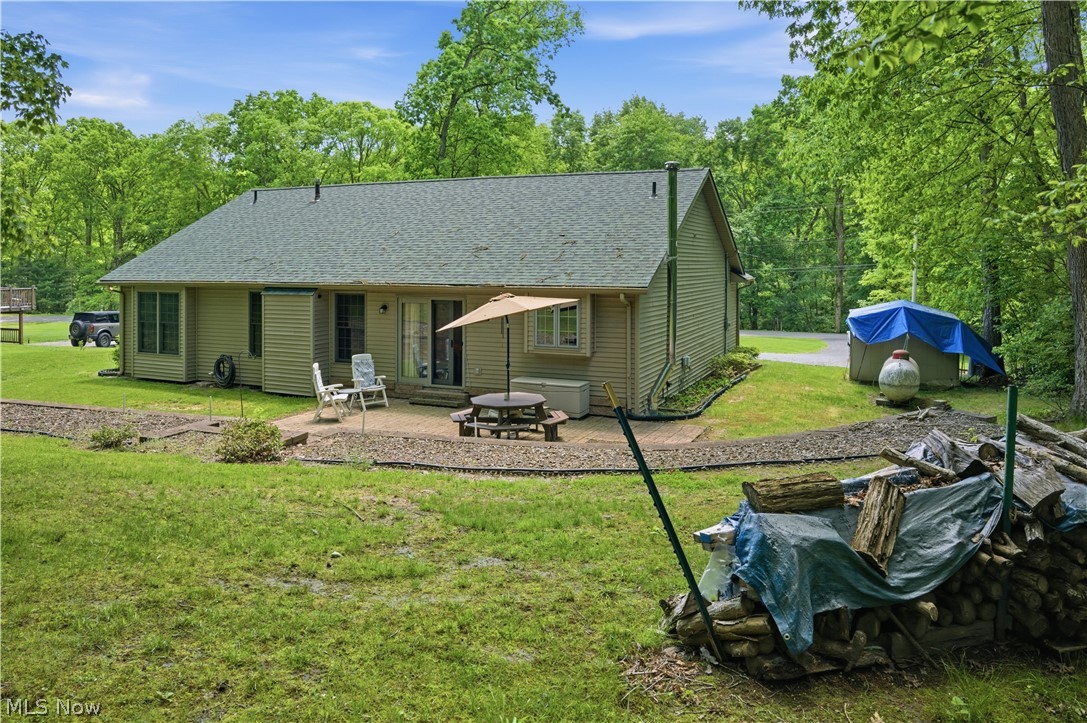 48266 Dyke Road Negley OH 44441