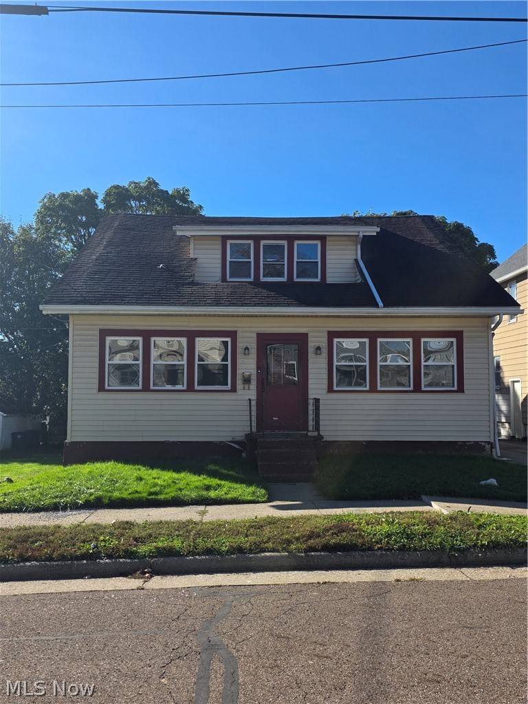 906 Silvercrest Avenue Akron OH 44314