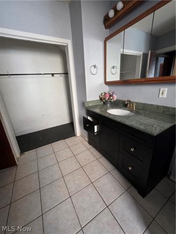 906 Silvercrest Avenue Akron OH 44314
