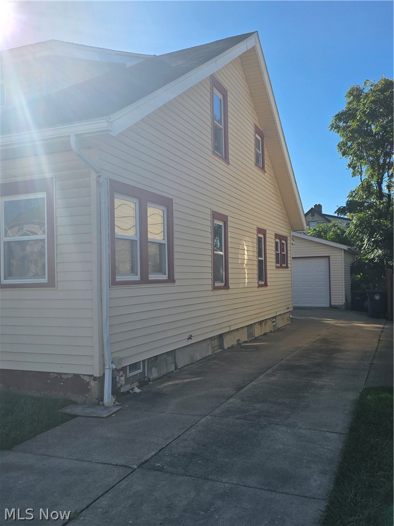 906 Silvercrest Avenue Akron OH 44314