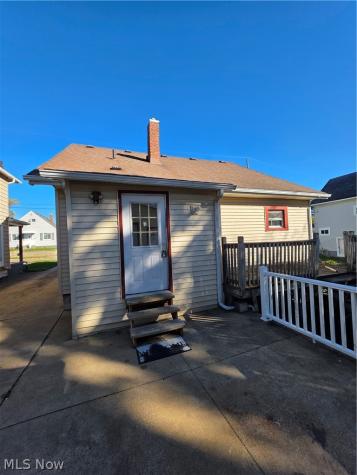 906 Silvercrest Avenue Akron OH 44314