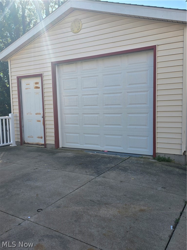 906 Silvercrest Avenue Akron OH 44314