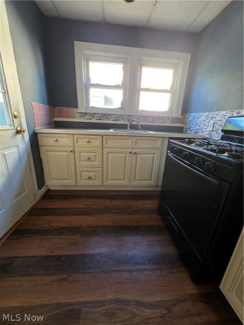 906 Silvercrest Avenue Akron OH 44314