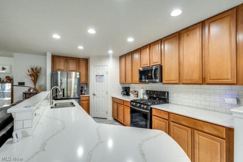 1240 Winter Fern Avenue Akron OH 44312