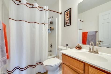 1240 Winter Fern Avenue Akron OH 44312