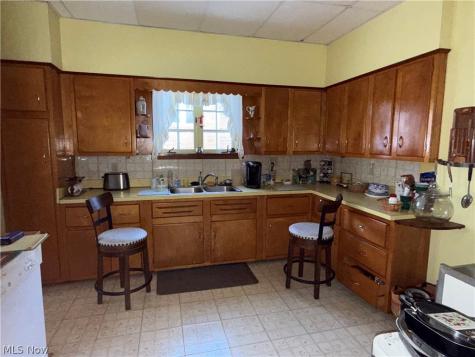717 Woodlawn Road Steubenville OH 43952