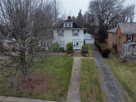 717 Woodlawn Road Steubenville OH 43952