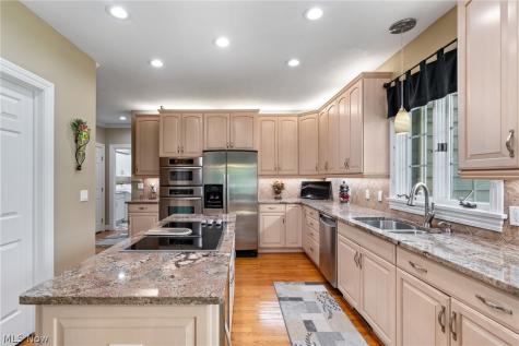 2912 Ironwood Drive Akron OH 44312