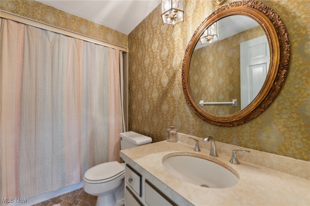 1355 Prince Charles Avenue Westlake OH 44145