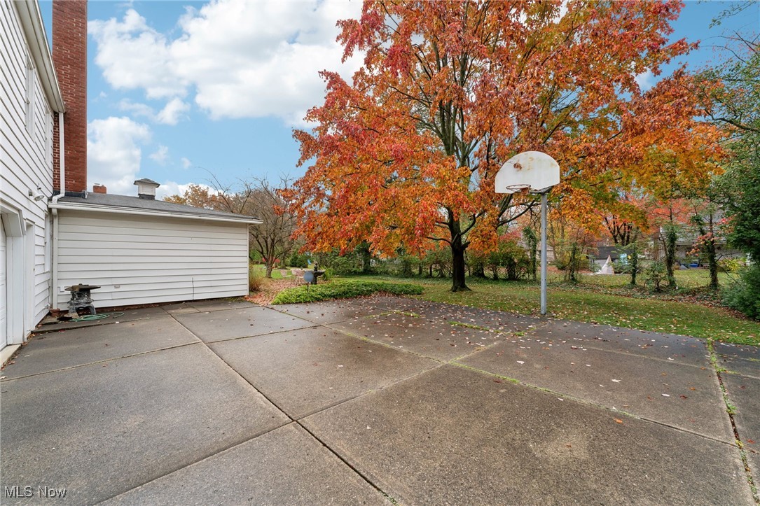 1355 Prince Charles Avenue Westlake OH 44145