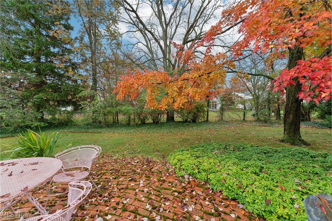 1355 Prince Charles Avenue Westlake OH 44145