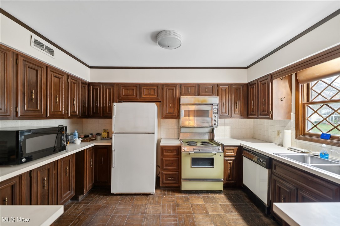 1355 Prince Charles Avenue Westlake OH 44145