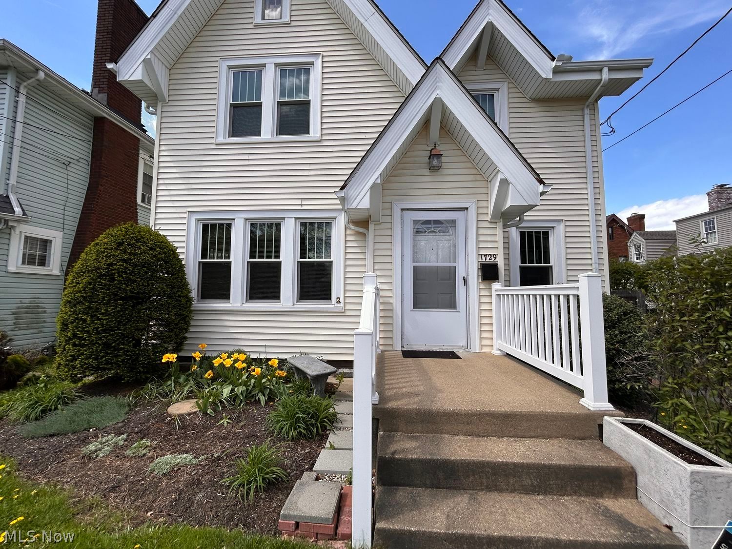 1729 Frazer Avenue NW Canton OH 44703