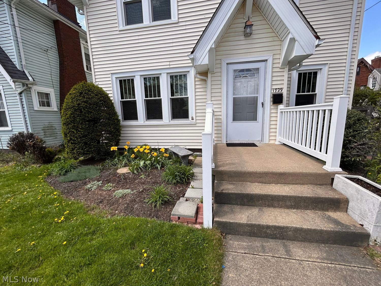 1729 Frazer Avenue NW Canton OH 44703
