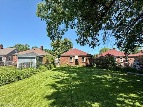 2427 Fortune Avenue Parma OH 44134