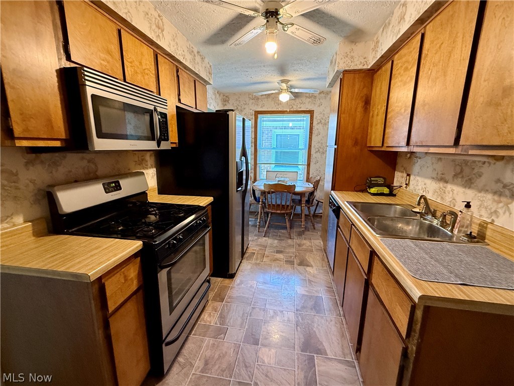 2427 Fortune Avenue Parma OH 44134