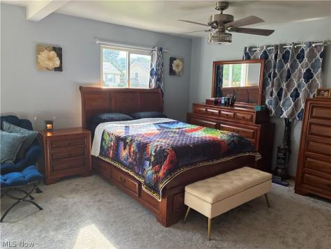 7270 Glenn Oval Drive Parma OH 44130