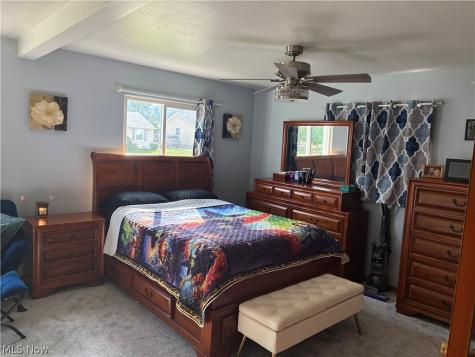 7270 Glenn Oval Drive Parma OH 44130