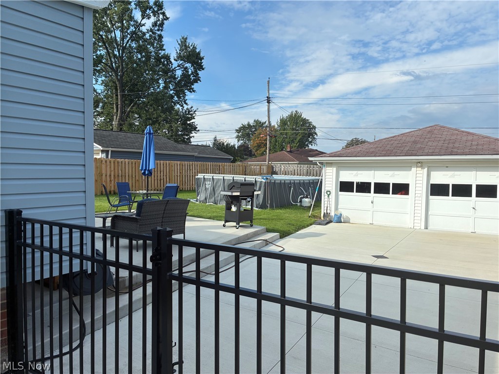 7270 Glenn Oval Drive Parma OH 44130