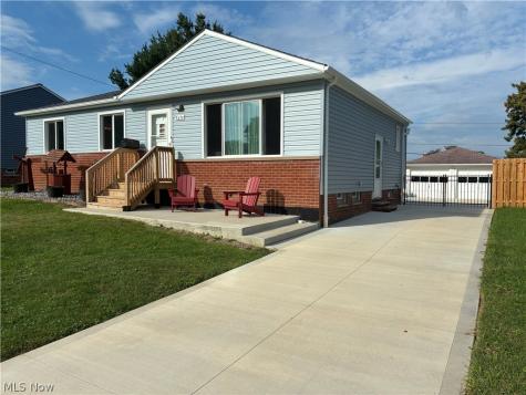 7270 Glenn Oval Drive Parma OH 44130