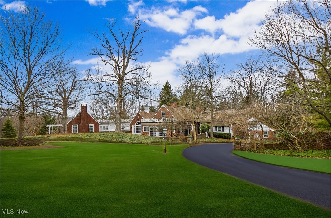 3452 Roundwood Road Hunting Valley OH 44022