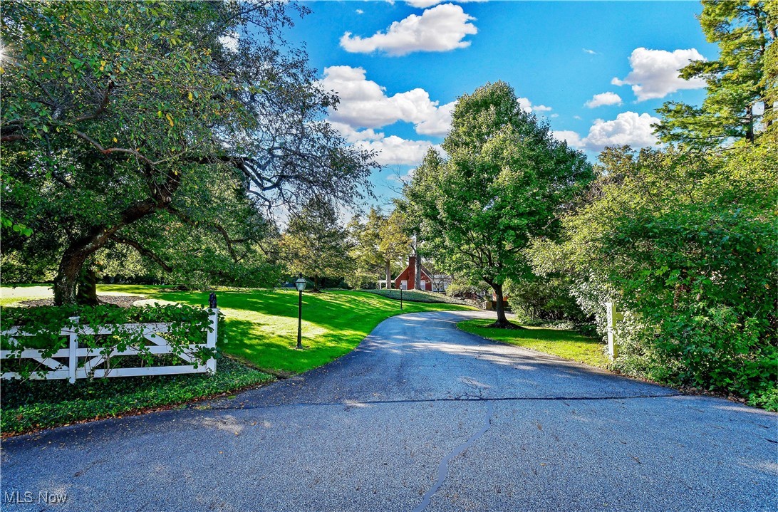 3452 Roundwood Road Hunting Valley OH 44022