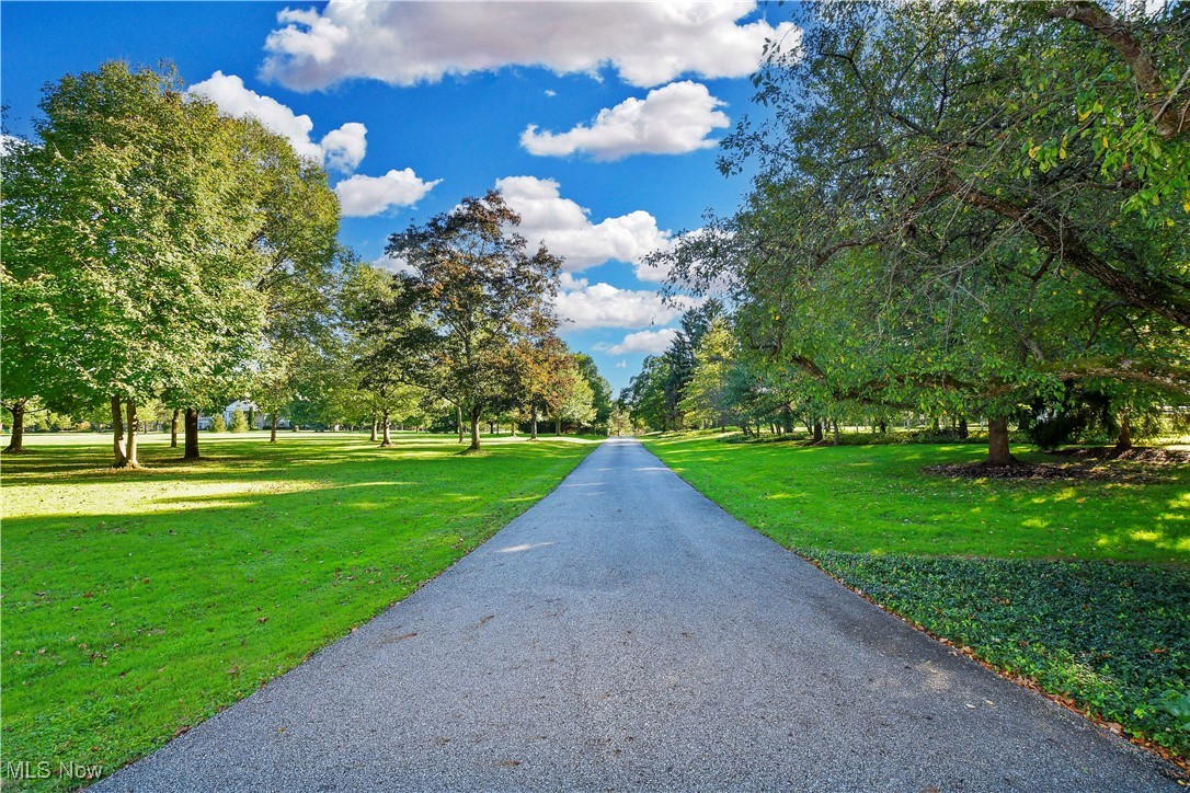 3452 Roundwood Road Hunting Valley OH 44022