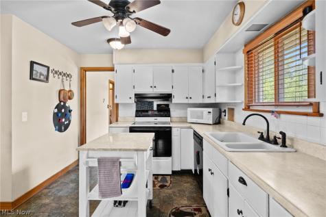 2091 Springfield Center Road Akron OH 44312