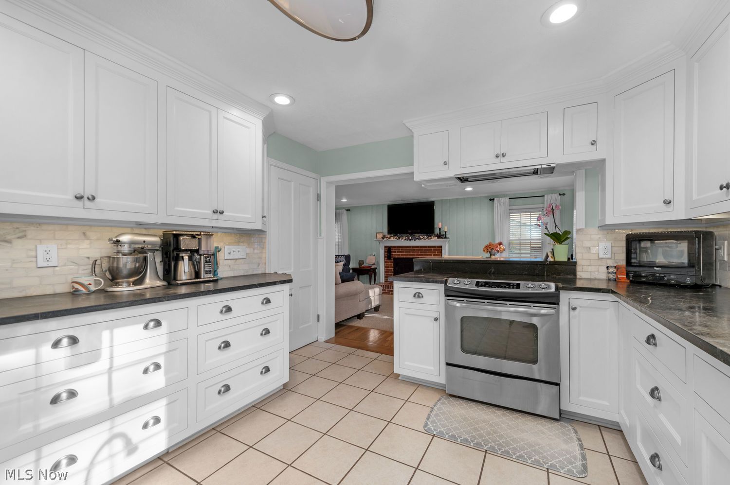 4473 Lansing Drive North Olmsted OH 44070