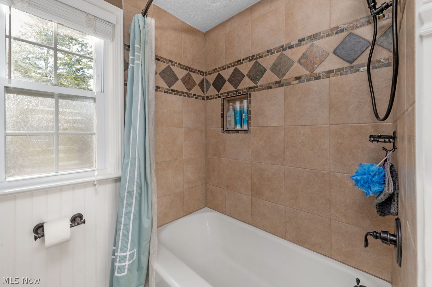 4473 Lansing Drive North Olmsted OH 44070