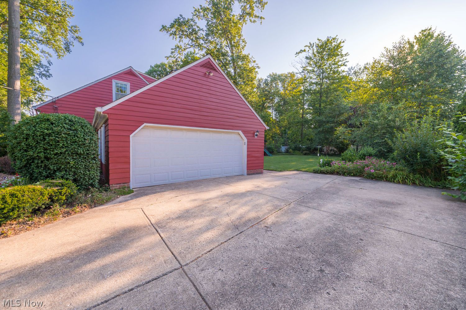 4473 Lansing Drive North Olmsted OH 44070