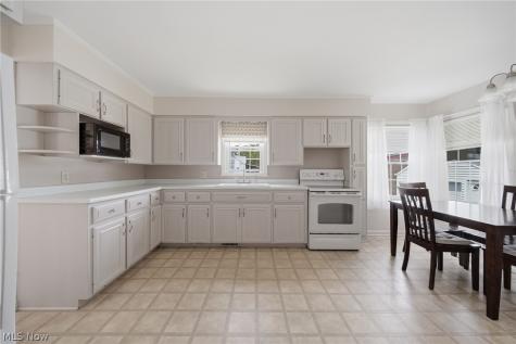 8885 Louisville Street Louisville OH 44641