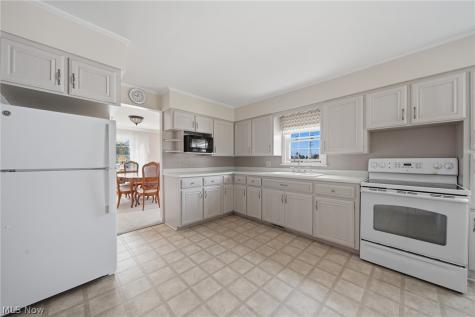 8885 Louisville Street Louisville OH 44641