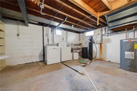 8885 Louisville Street Louisville OH 44641