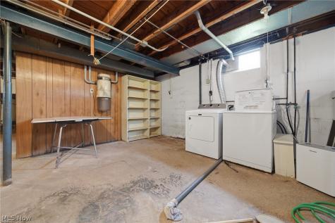 8885 Louisville Street Louisville OH 44641