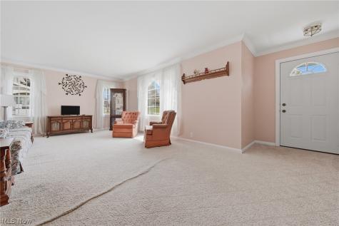 8885 Louisville Street Louisville OH 44641