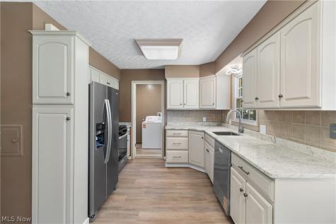 3865 Silver Wood Drive Stow OH 44224