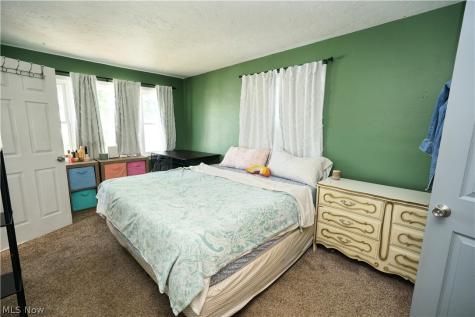 164 Brandtson Avenue Elyria OH 44035