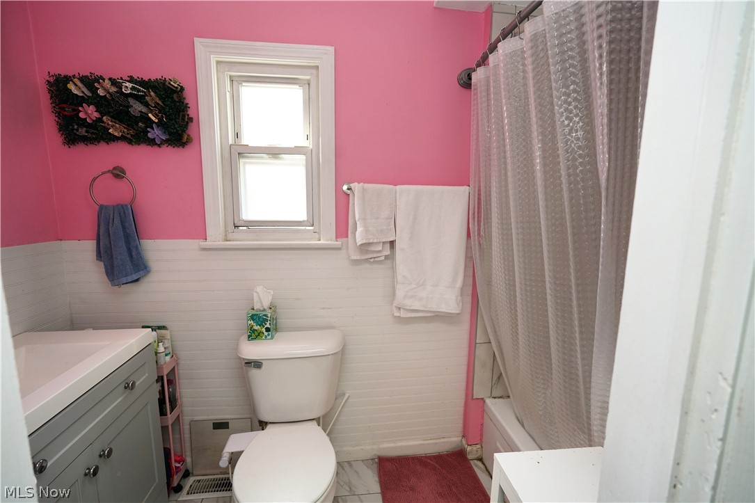 164 Brandtson Avenue Elyria OH 44035